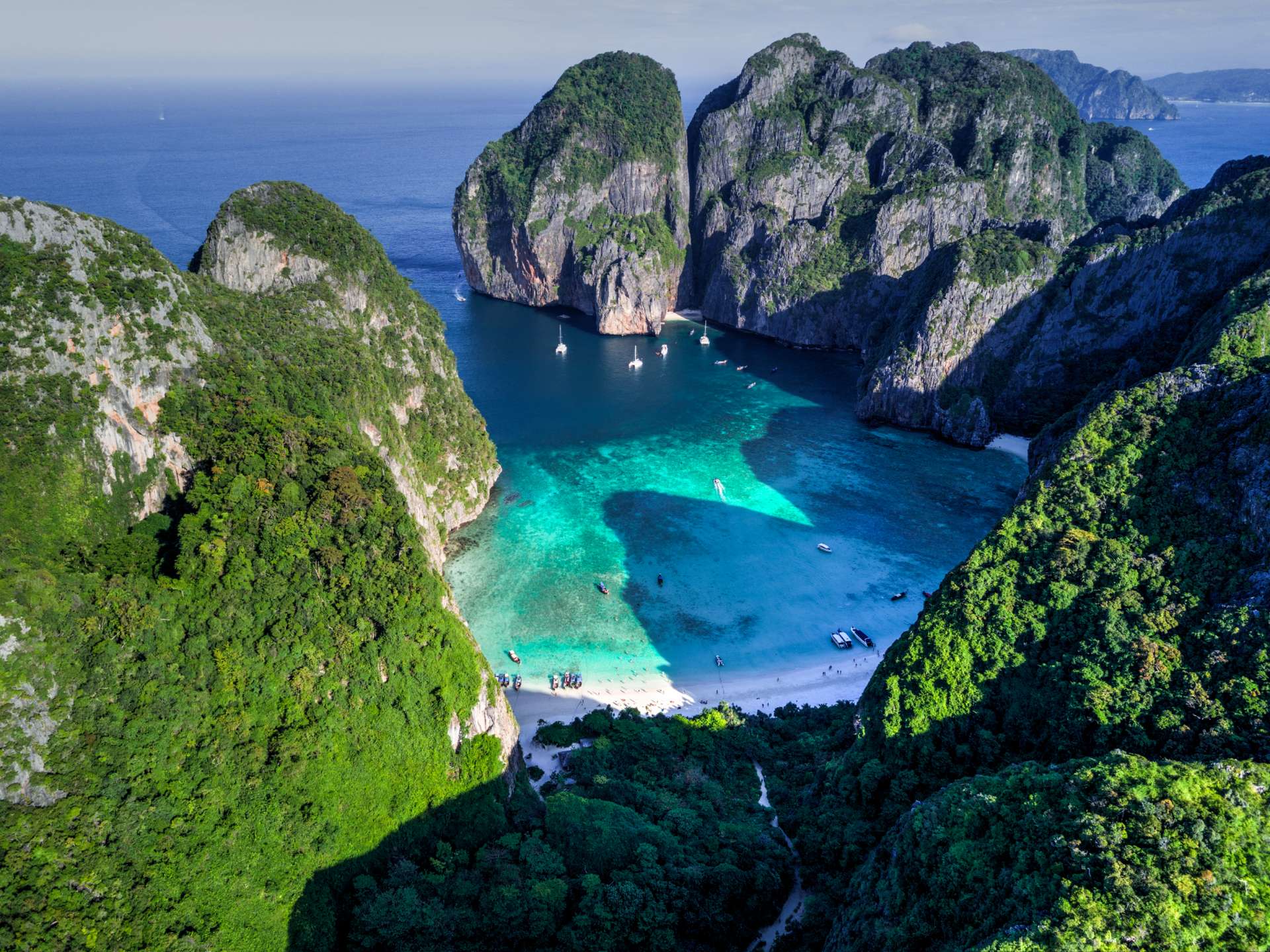 Phi Phi Islands In Thailand Beautiful Beaches And The Beach Of Di Caprio