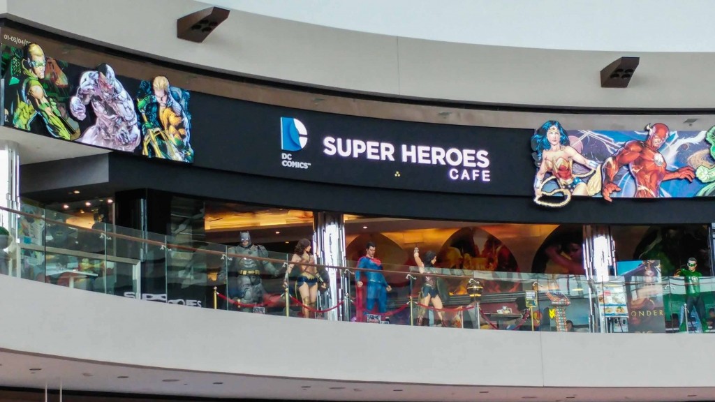 Singapore Pescart Enrico Pescantini DC Super Heroes Cafe