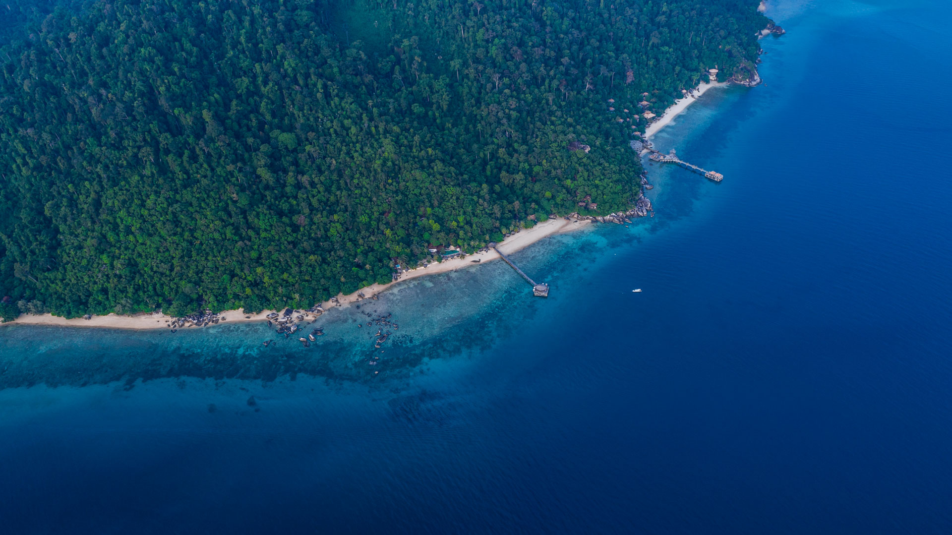 Tioman Island Malaysia Pescart Travel Photo Blog Enrico Pescantini aerial view drone 1