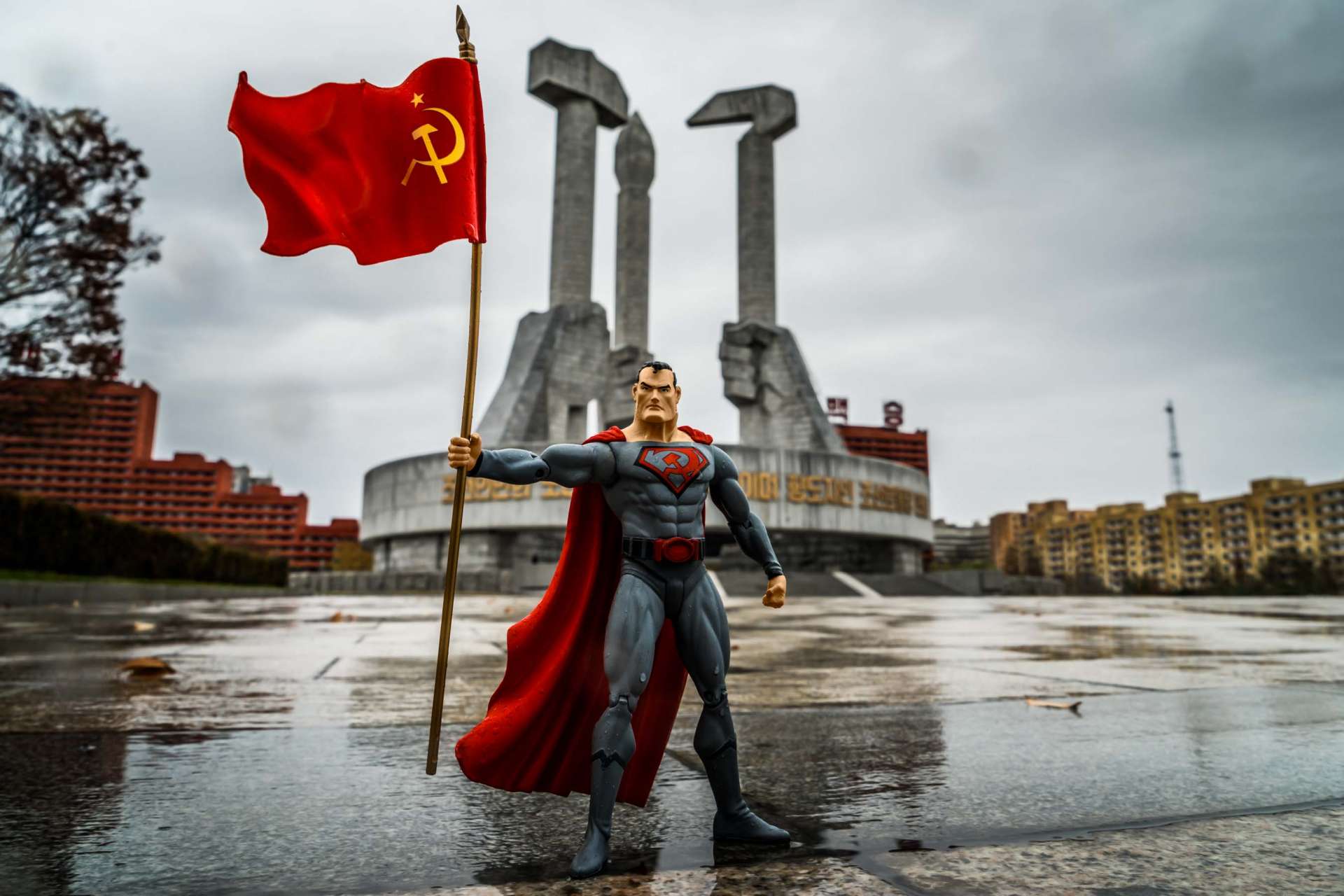 A Red Superhero in North Korea Enrico Pescantini Monumento alla Fondazione del Partito