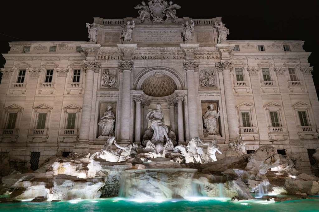 fontana di trevi rome