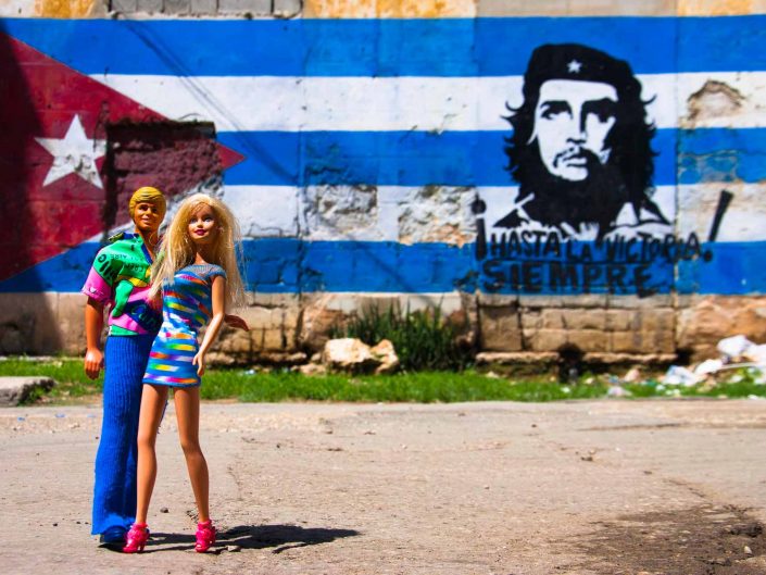Barbie Around the World Che Guevara Selfie