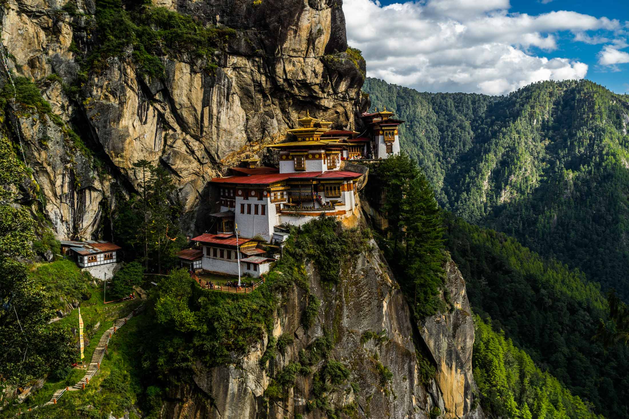 Bhutan: amazing Tiger Nest Monastery and the Thimphu Tshechu festival