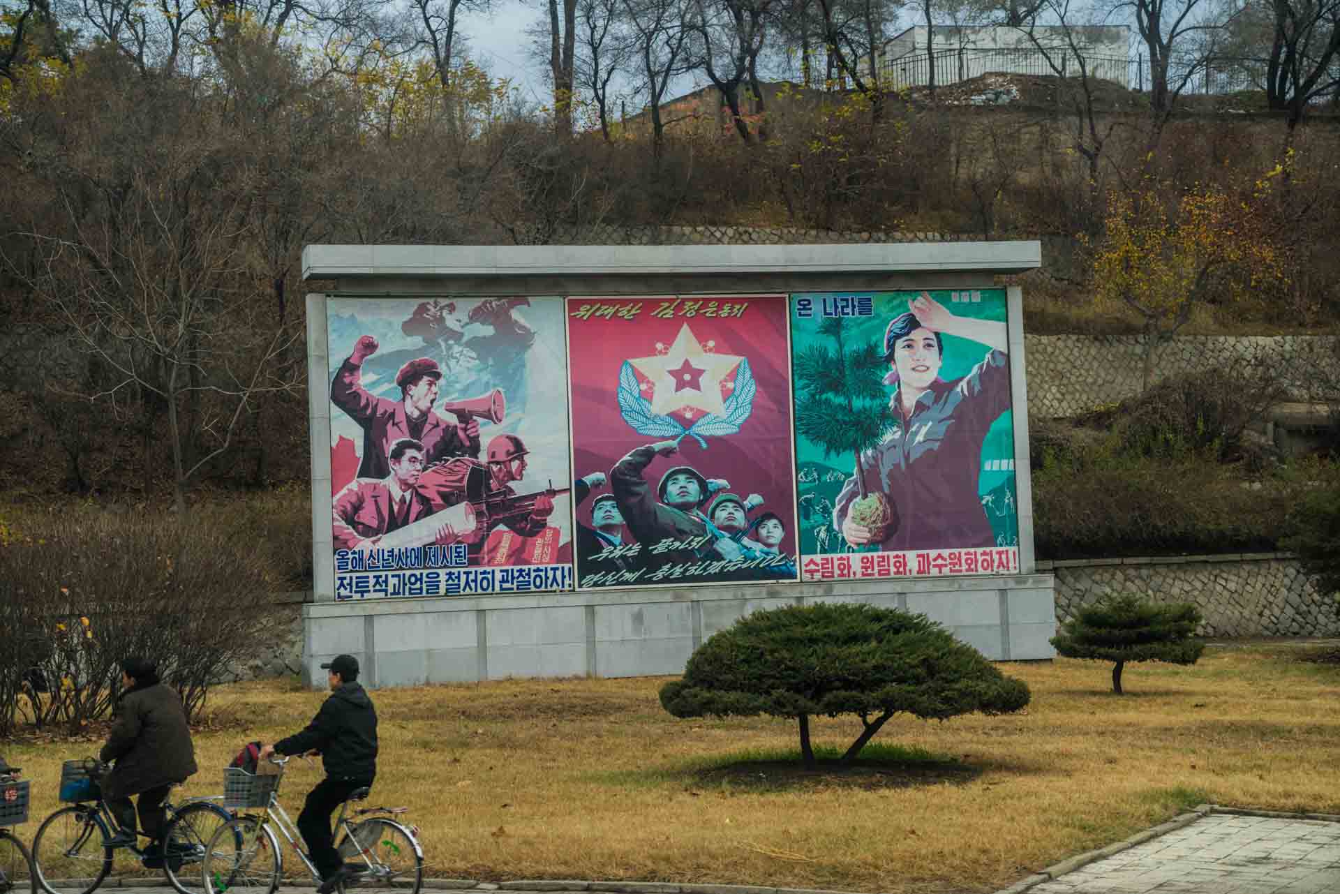 A Red Superhero in North Korea Enrico Pescantini pyongyang propaganda art