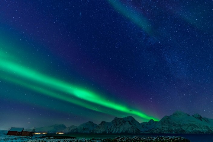 Northern Lights in Tromso: watching aurora from a glass igloo!