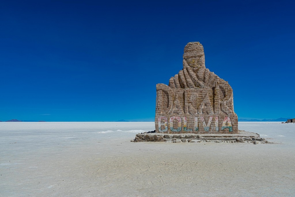 Salar de Uyuni Bolivia world largest salt flat dakar
