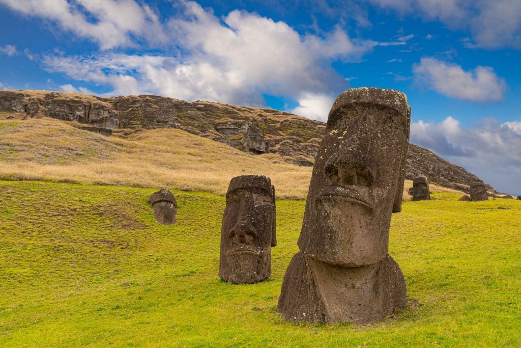 easter island rapa nui Rano Raraku moai 4