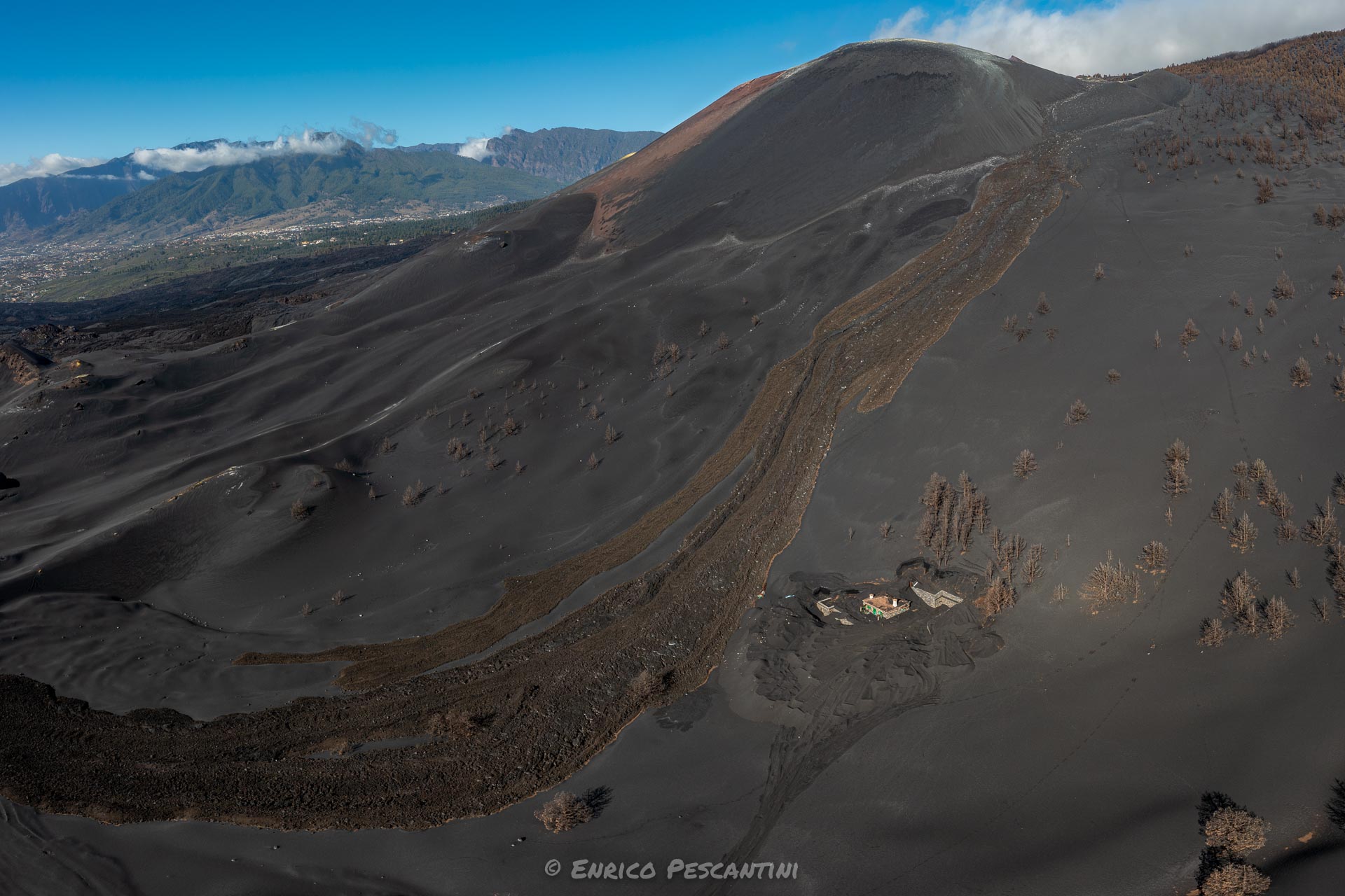 la palma volcano eruption aftermath landscape under ash