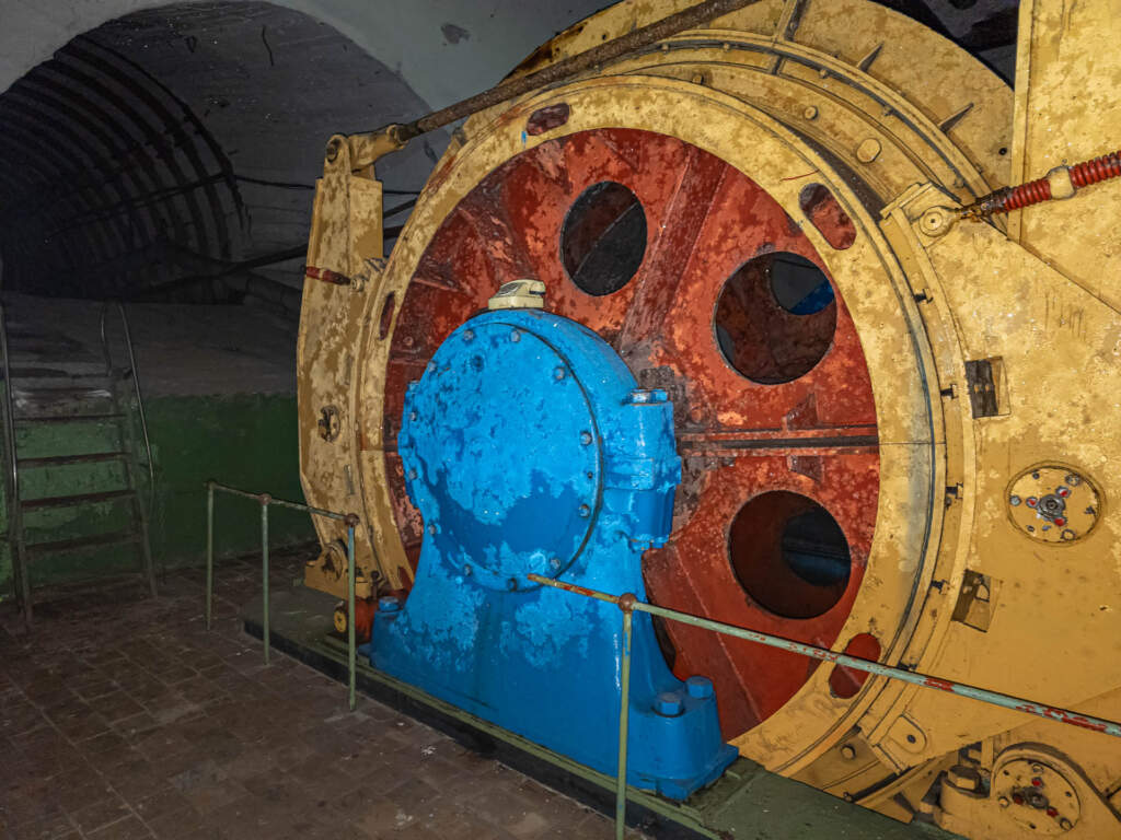 inside pyramiden coal mine