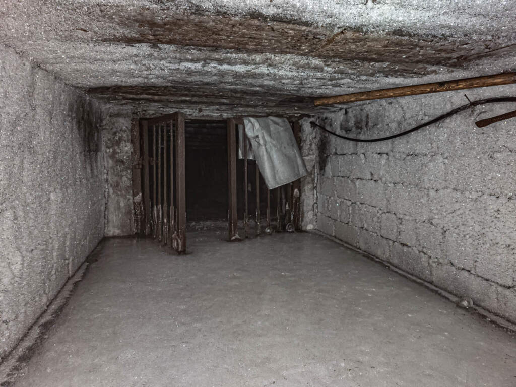 Pyramiden Coal mine - room filled with ice